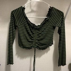 Off the shoulder long sleeve crop